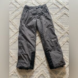 Women’s size medium precision, ski pants